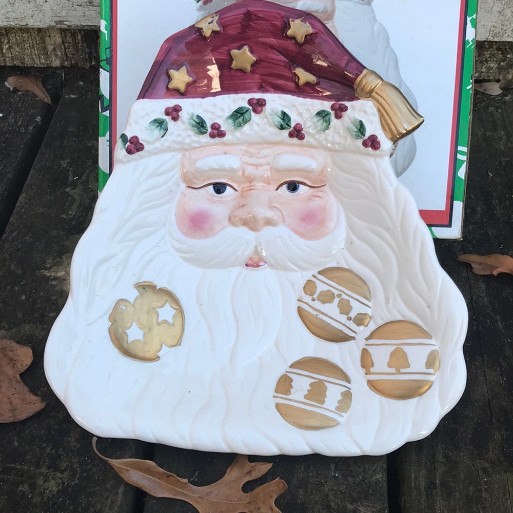 HOLIDAY TREASURES